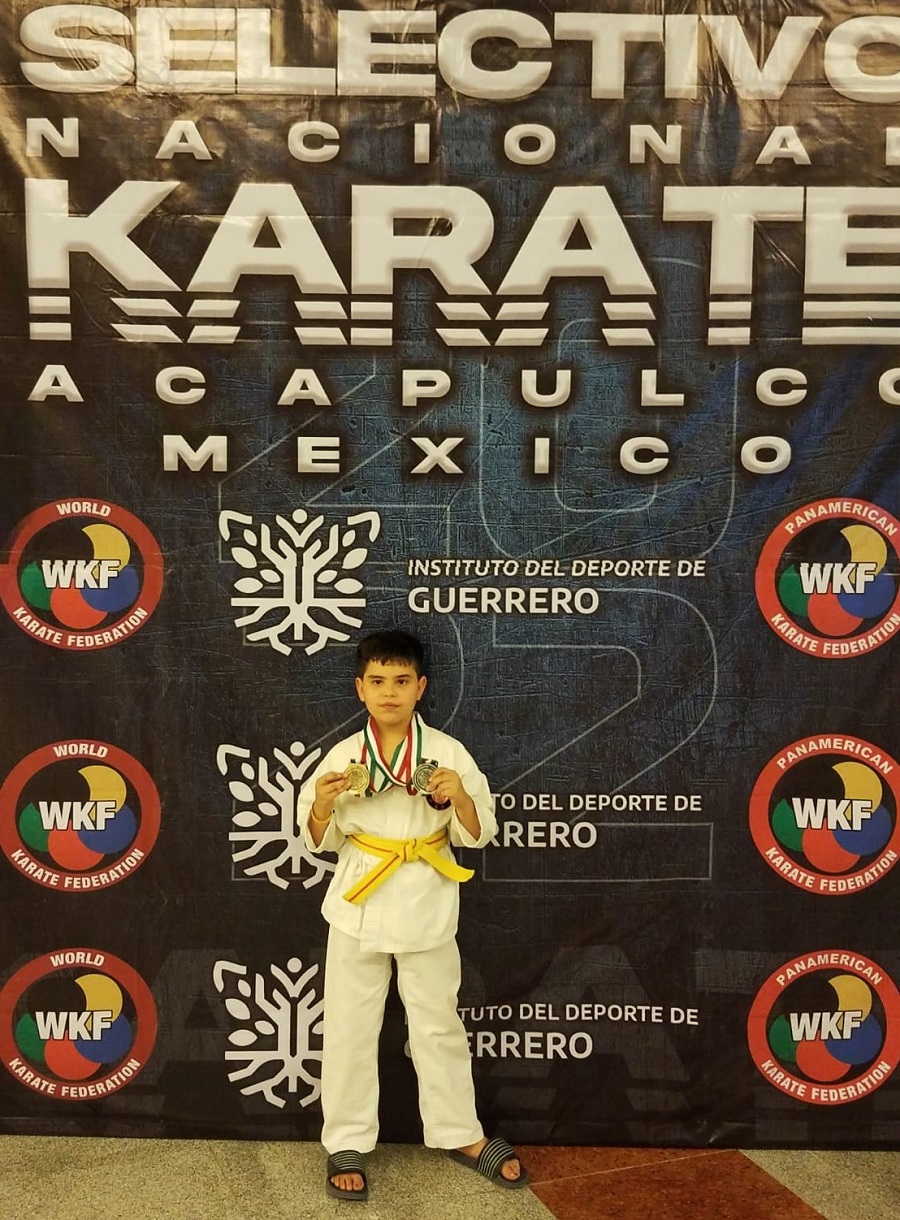 Karateka Pedro Luis Flores destaca en torneo de karate en Acapulco ...