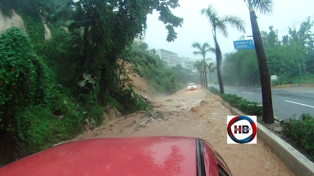 Huracán John: Llueve por tercer día en Acapulco (memorias-3)